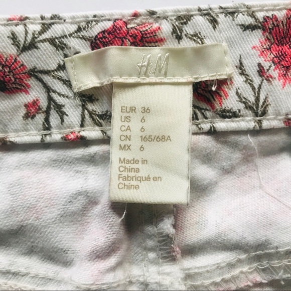 H&M Floral Shorts - Picture 3 of 5